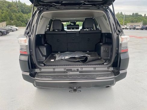 Certified 2020 Toyota 4Runner TRD Off-Road Premium w/ Moonroof Package AWD/4WD image 10