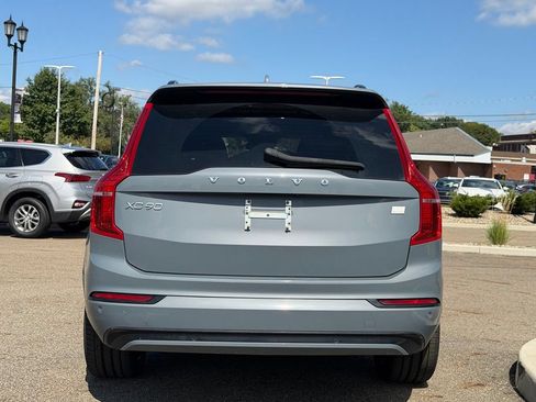 Used 2022 Volvo XC90 T8 R-Design AWD/4WD image 4