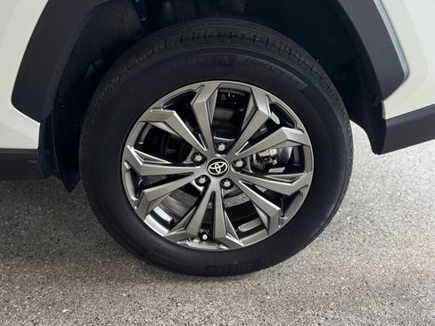 Used 2022 Toyota RAV4 Limited AWD/4WD image 24