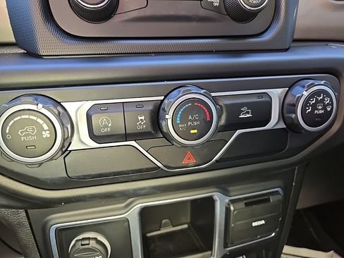 Used 2021 Jeep Wrangler Unlimited Sport AWD/4WD image 54