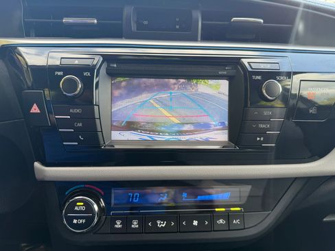 Used 2014 Toyota Corolla LE FWD image 26