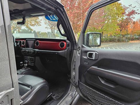 Used 2021 Jeep Wrangler Unlimited Rubicon image 10