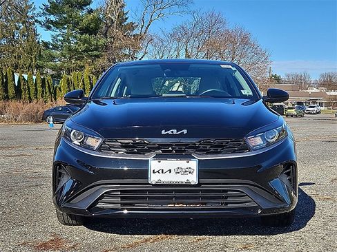 Certified 2023 Kia Forte LXS image 2