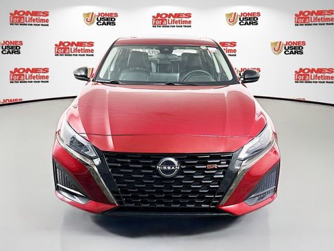 Certified 2023 Nissan Altima 2.5 SR w/ SR Premium Package FWD image 14
