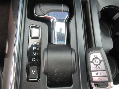 Used 2022 Ford F150 Lariat w/ Equipment Group 502A High image 34