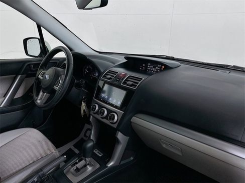 Used 2018 Subaru Forester 2.5i Premium image 29