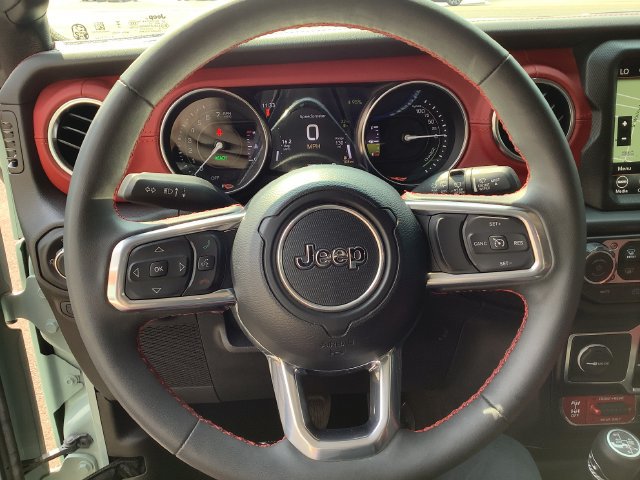 Used 2023 Jeep Wrangler Unlimited Rubicon 4xe AWD/4WD image 11