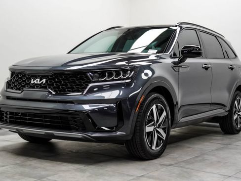 Used 2023 Kia Sorento S w/ Panoramic Sunroof Package FWD image 7