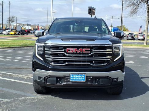Used 2022 GMC Sierra 1500 SLT w/ SLT Convenience Package image 2