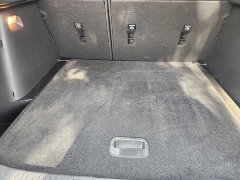 Used 2025 Chevrolet Trax RS w/ Driver Confidence Package image 32