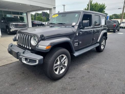 Used 2021 Jeep Wrangler Unlimited Sahara AWD/4WD image 4