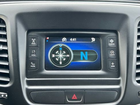 Used 2015 Chrysler 200 Limited w/ Convenience Group image 19