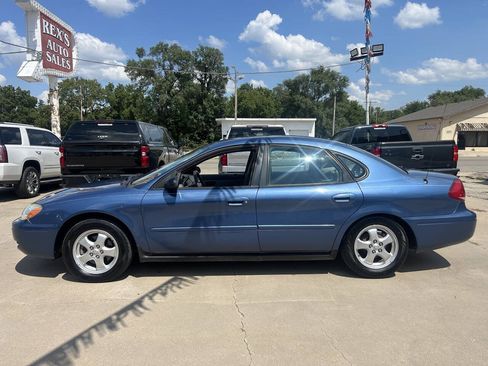Used 2004 Ford Taurus SE FWD image 5
