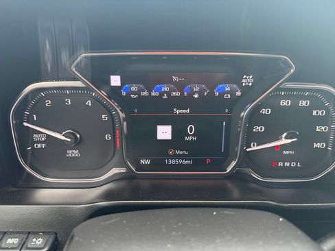 Used 2021 GMC Sierra 1500 AT4 w/ AT4 Value Package AWD/4WD image 23