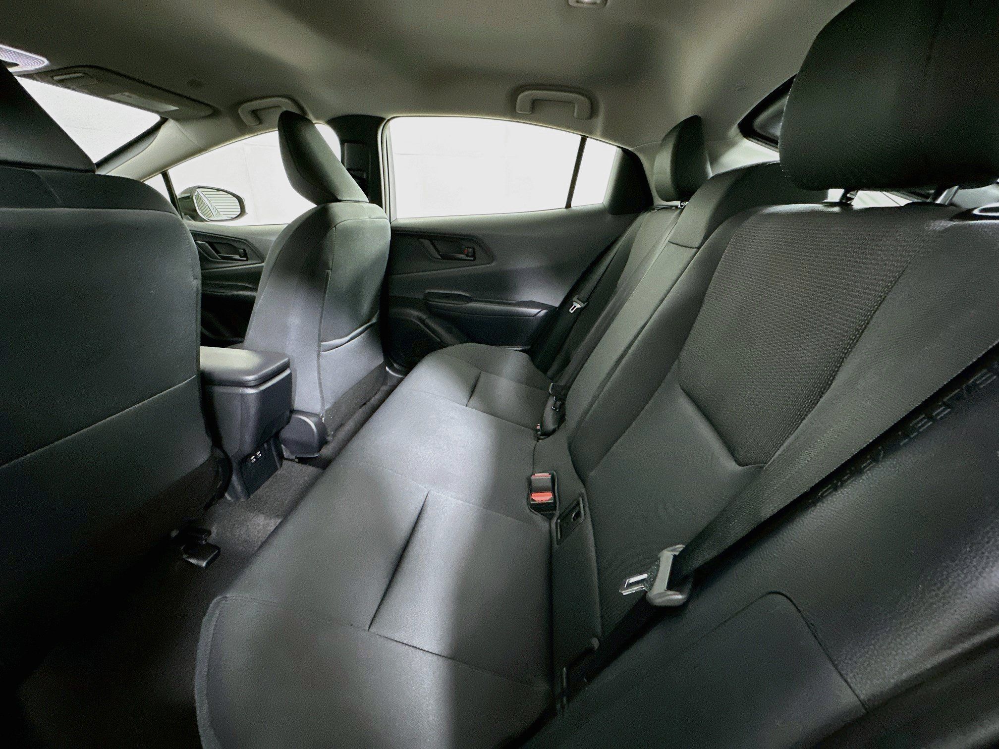 Used 2026 Toyota Prius LE FWD image 26