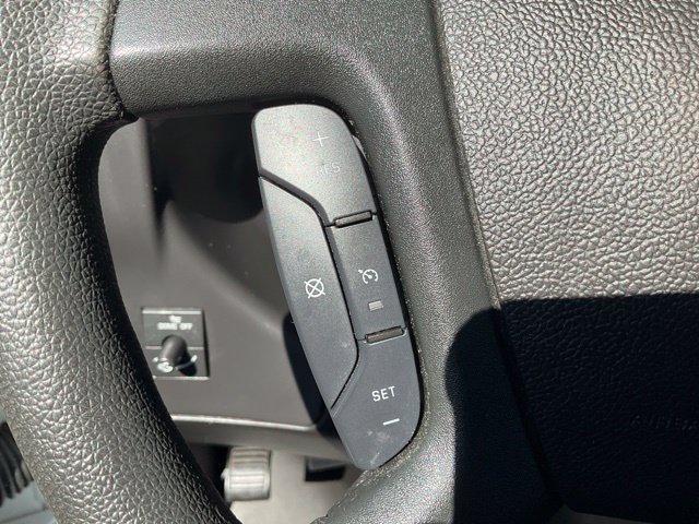 Used 2025 Chevrolet Express 2500 w/ Driver Convenience Package RWD image 6