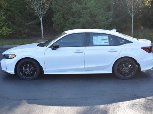 New 2025 Honda Civic Sport image 4