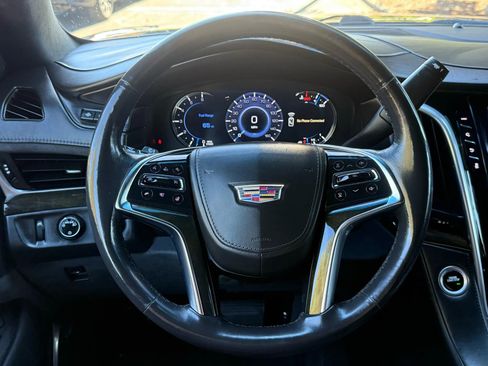 Used 2020 Cadillac Escalade ESV Platinum image 10