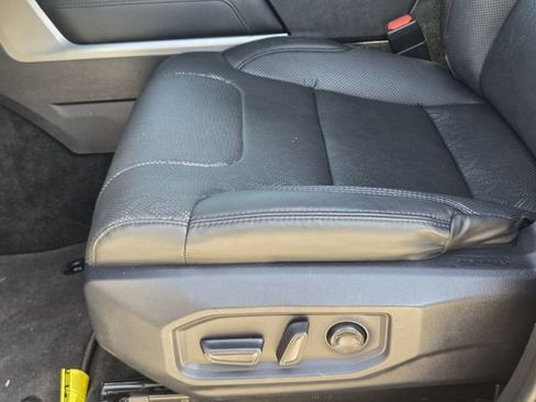 Used 2024 Toyota Tundra Limited w/ Power Package AWD/4WD image 23