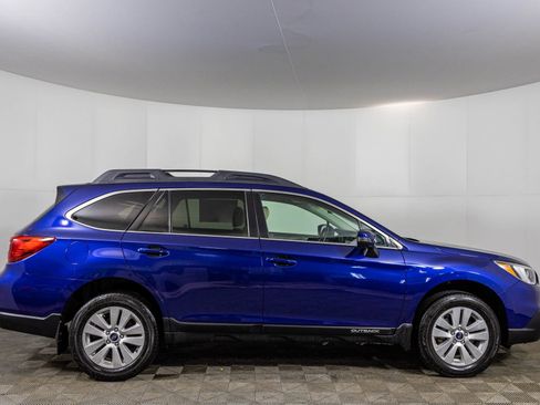 Used 2017 Subaru Outback 2.5i Premium image 18