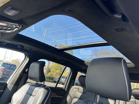 Used 2022 Jeep Grand Cherokee Summit AWD/4WD image 24