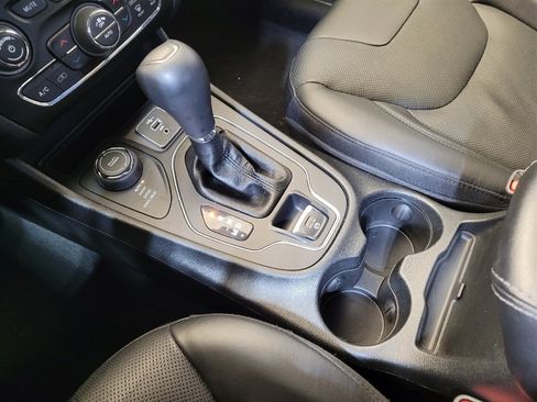 Used 2019 Jeep Cherokee High Altitude image 26