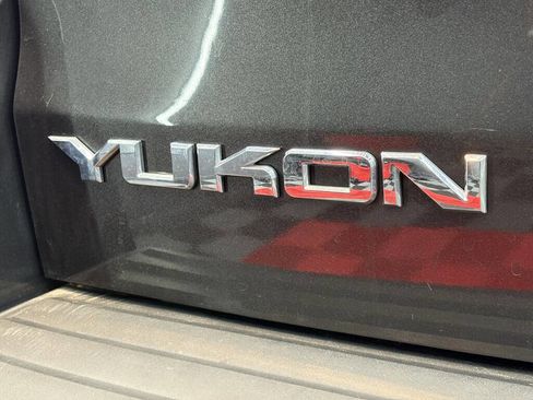 Used 2017 GMC Yukon SLE w/ HD Trailering Package image 31