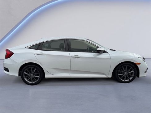 Used 2019 Honda Civic EX image 2