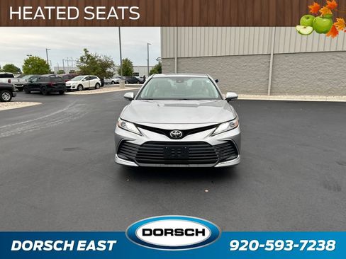 Used 2021 Toyota Camry XLE w/ Navigation Package FWD image 3