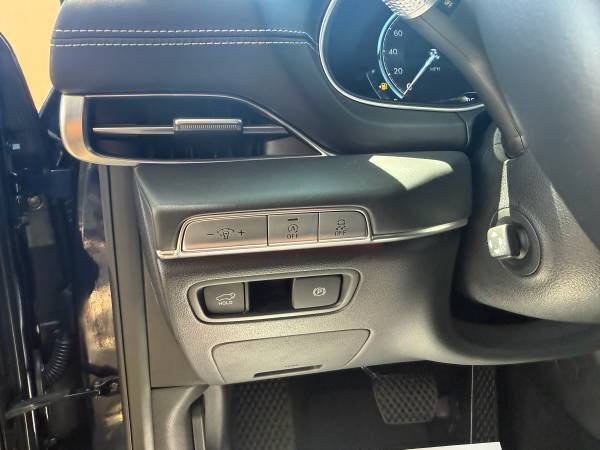 Used 2023 Genesis GV80 2.5T w/ Prestige Package AWD/4WD image 12