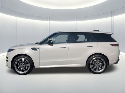 New 2025 Land Rover Range Rover Sport Dynamic SE image 8