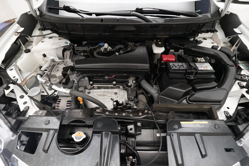 Used 2020 Nissan Rogue SV AWD/4WD image 3