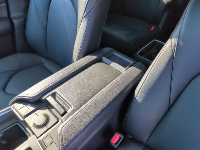 Used 2026 Toyota Grand Highlander XLE FWD image 21