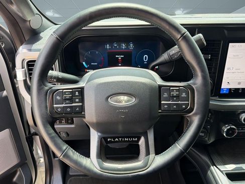 Used 2025 Ford F450 Platinum w/ FX4 Off-Road Package AWD/4WD image 16