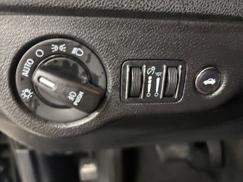 Used 2013 Dodge Charger SXT Plus image 32