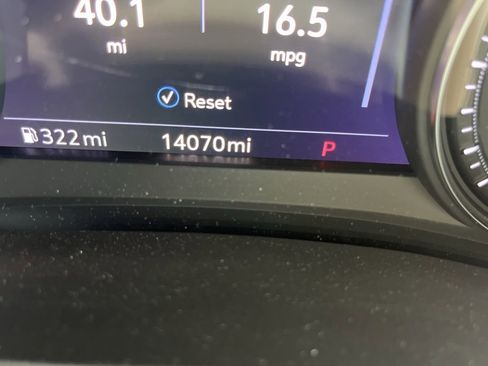 Used 2024 Cadillac XT5 Premium Luxury w/ Technology Package FWD image 2