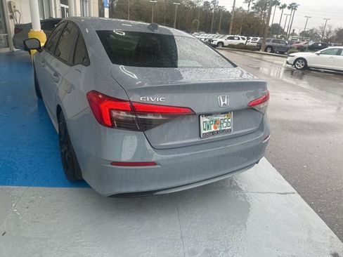 Used 2024 Honda Civic Sport image 6
