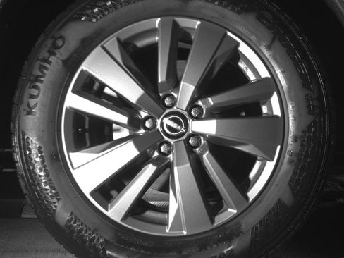Used 2025 Nissan Pathfinder SV FWD image 15