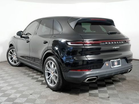Certified 2024 Porsche Cayenne AWD/4WD image 3