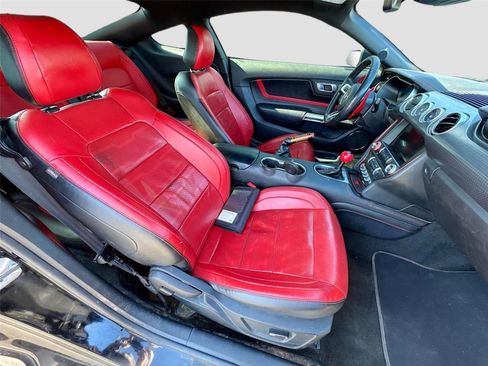 Used 2018 Ford Mustang Premium w/ Ecoboost Performance Package image 10