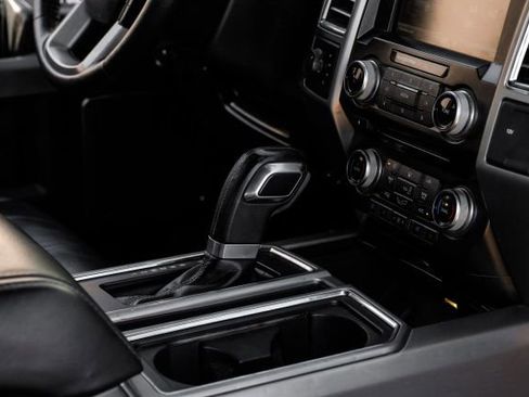 Used 2015 Ford F150 Platinum image 30