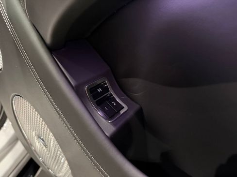 Used 2022 Bentley Bentayga AWD/4WD image 64
