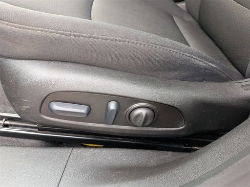 Used 2024 Chevrolet Malibu LT image 14