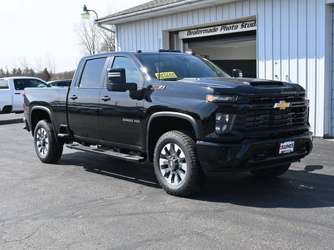 New 2026 Chevrolet Silverado 2500 Custom w/ Custom Value Package AWD/4WD image 2