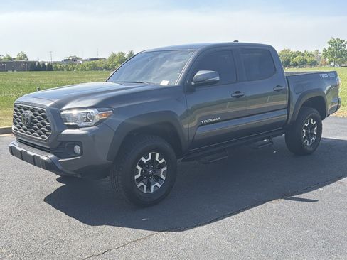 Used 2023 Toyota Tacoma TRD Off-Road w/ Technology Package image 5