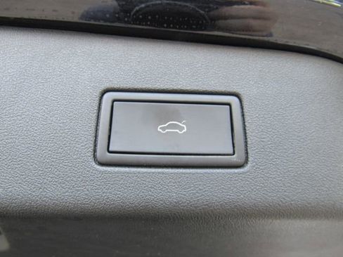 Used 2023 Volkswagen ID.4 S image 28