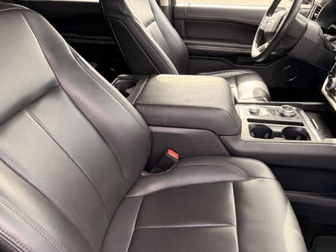 Used 2022 Ford Expedition XLT AWD/4WD image 11