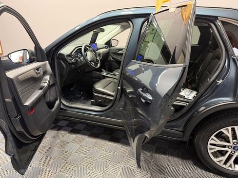 Used 2022 Ford Escape SEL image 12