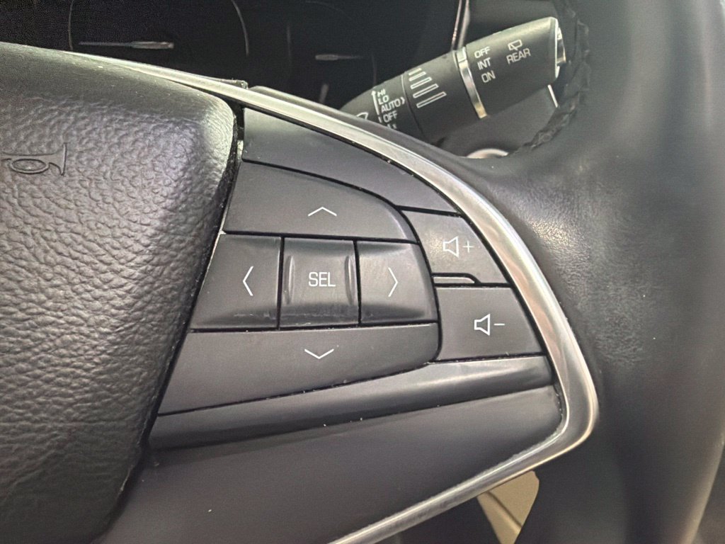 Used 2017 Cadillac XT5 Luxury w/ Driver Awareness Package AWD/4WD image 37