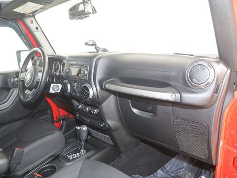 Used 2017 Jeep Wrangler Unlimited Sport w/ Quick Order Package 24S AWD/4WD image 32